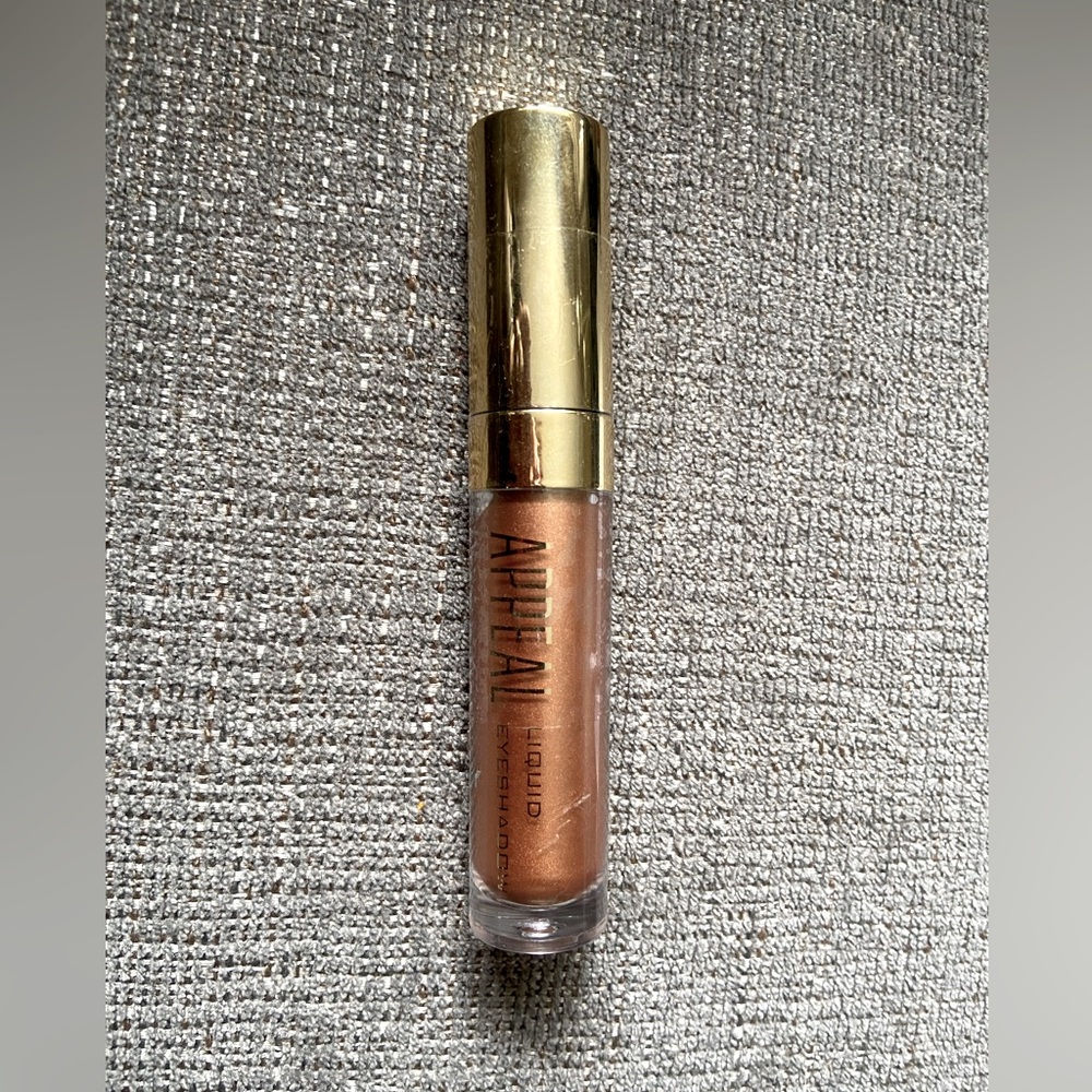 BRAND NEW & SEALED APPEAL Cosmetics Liquid Eyeshadow in bronze